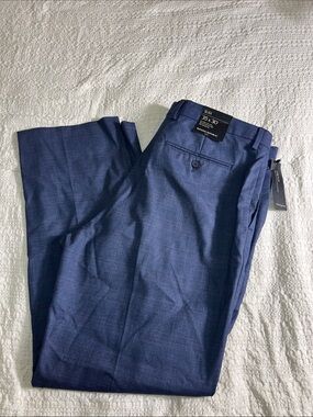 Banana Republic men’s Slim fit Dress Pants in Navy size 35X30